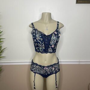 Victoria's Secret Dream Angels Corset Bra Top & Garter Panty 2 PCS. Set